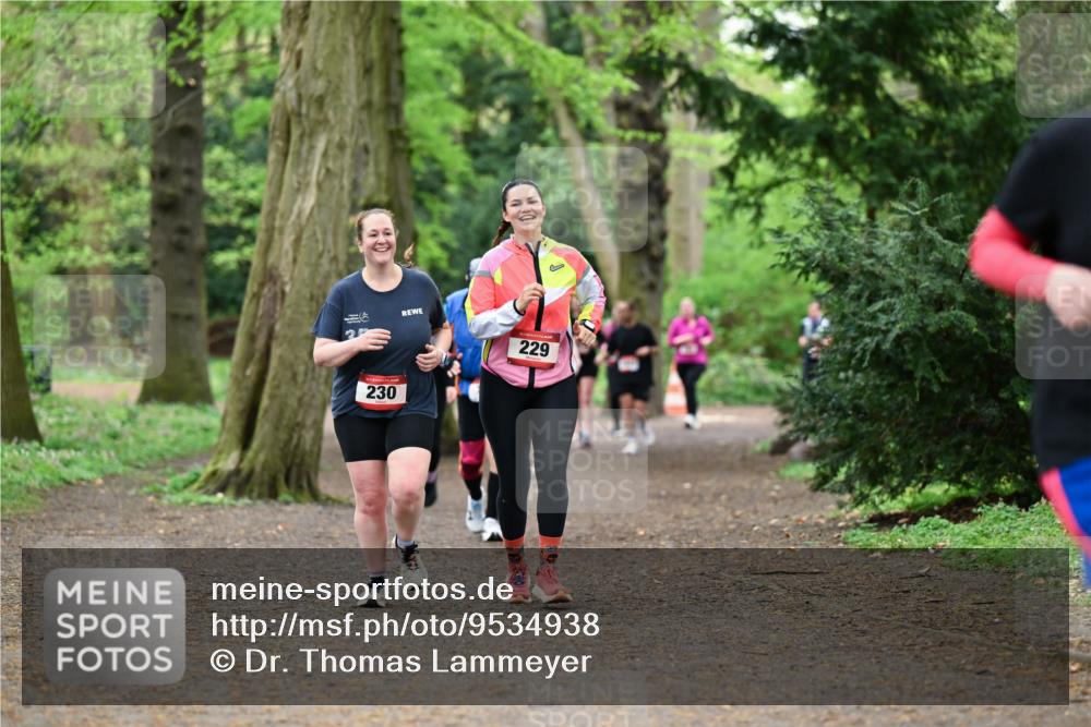 19.04.2026 - Hammer Lauf Dr. Thomas Lammeyer http://msf.ph/oto/9534938 19.04.2026 10:17:39 Laufen 230, 229 meine-sportfotos.de