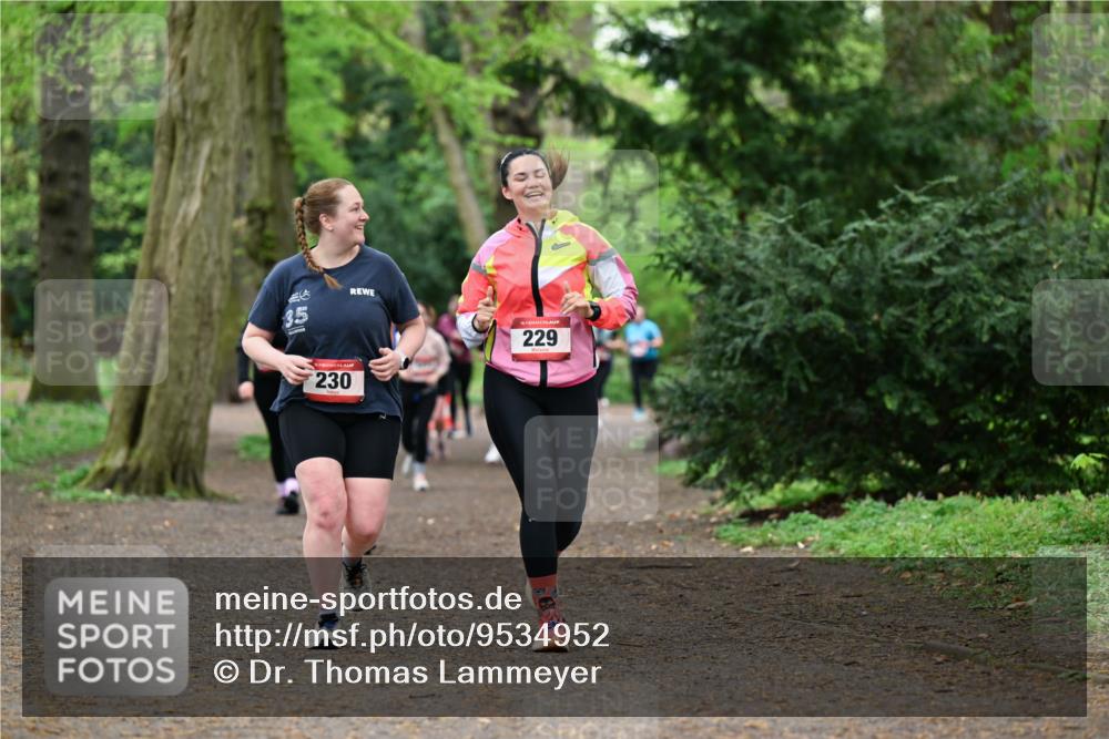 19.04.2026 - Hammer Lauf Dr. Thomas Lammeyer http://msf.ph/oto/9534952 19.04.2026 10:17:41 Laufen 230, 229 meine-sportfotos.de