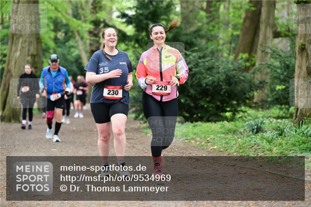 19.04.2026 - Hammer Lauf Dr. Thomas Lammeyer http://msf.ph/oto/9534969 19.04.2026 10:17:42 Laufen 230, 229 meine-sportfotos.de