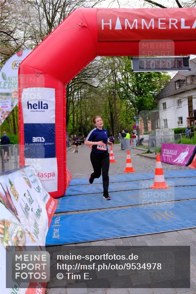 19.04.2026 - Hammer Lauf Tim E. http://msf.ph/oto/9534978 19.04.2026 10:43:08 Ziel 581, 613, 1053, 1071, 1101, 1140, 1713 meine-sportfotos.de