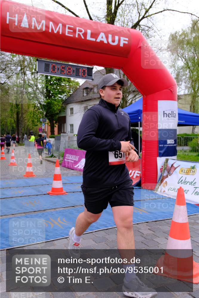 19.04.2026 - Hammer Lauf Tim E. http://msf.ph/oto/9535001 19.04.2026 10:43:18 Ziel 651, 786, 1053, 1356, 1774, 1921 meine-sportfotos.de