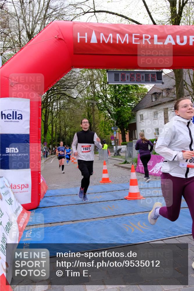19.04.2026 - Hammer Lauf Tim E. http://msf.ph/oto/9535012 19.04.2026 10:43:22 Ziel 544, 651, 786, 955, 1356, 1921 meine-sportfotos.de