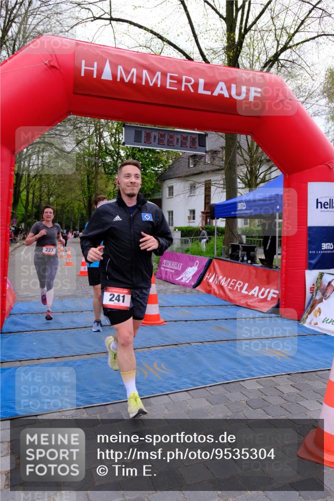19.04.2026 - Hammer Lauf Tim E. http://msf.ph/oto/9535304 19.04.2026 10:44:58 Ziel 227, 241, 324, 325, 1008, 1215, 1684 meine-sportfotos.de