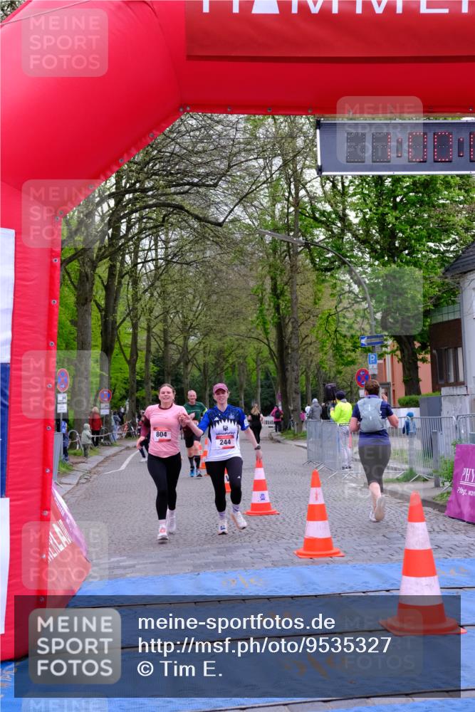 19.04.2026 - Hammer Lauf Tim E. http://msf.ph/oto/9535327 19.04.2026 10:45:12 Ziel 229, 230, 244, 289, 804, 1009 meine-sportfotos.de