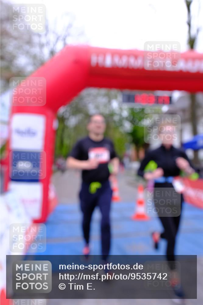 19.04.2026 - Hammer Lauf Tim E. http://msf.ph/oto/9535742 19.04.2026 10:48:24 Ziel 148, 343, 660, 715, 907 meine-sportfotos.de