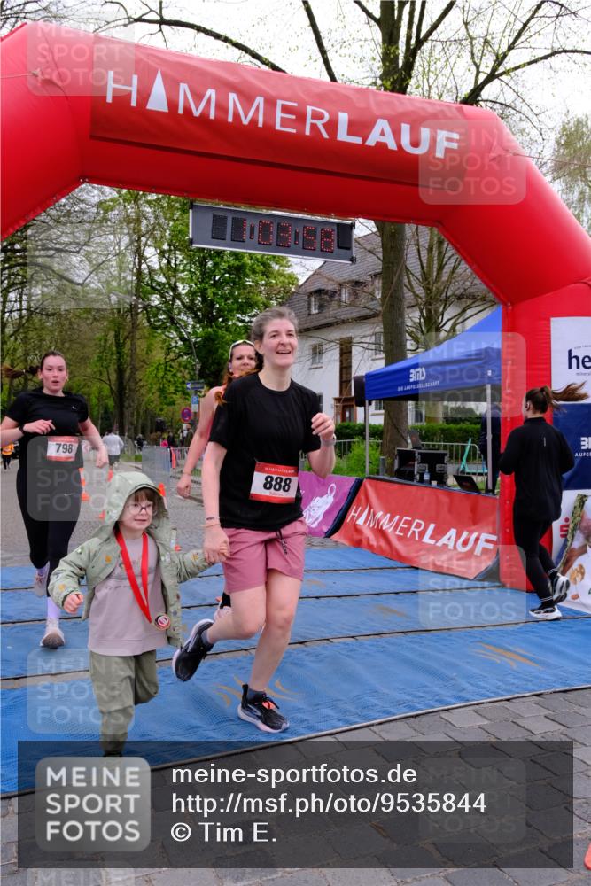 19.04.2026 - Hammer Lauf Tim E. http://msf.ph/oto/9535844 19.04.2026 10:49:05 Ziel 720, 759, 798, 877, 888, 1632, 1798 meine-sportfotos.de