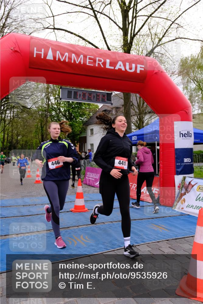 19.04.2026 - Hammer Lauf Tim E. http://msf.ph/oto/9535926 19.04.2026 10:49:42 Ziel 248, 273, 301, 441, 1293, 1294 meine-sportfotos.de