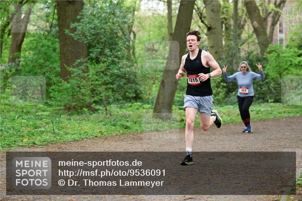 19.04.2026 - Hammer Lauf Dr. Thomas Lammeyer http://msf.ph/oto/9536091 19.04.2026 10:21:15 Laufen 1315 meine-sportfotos.de