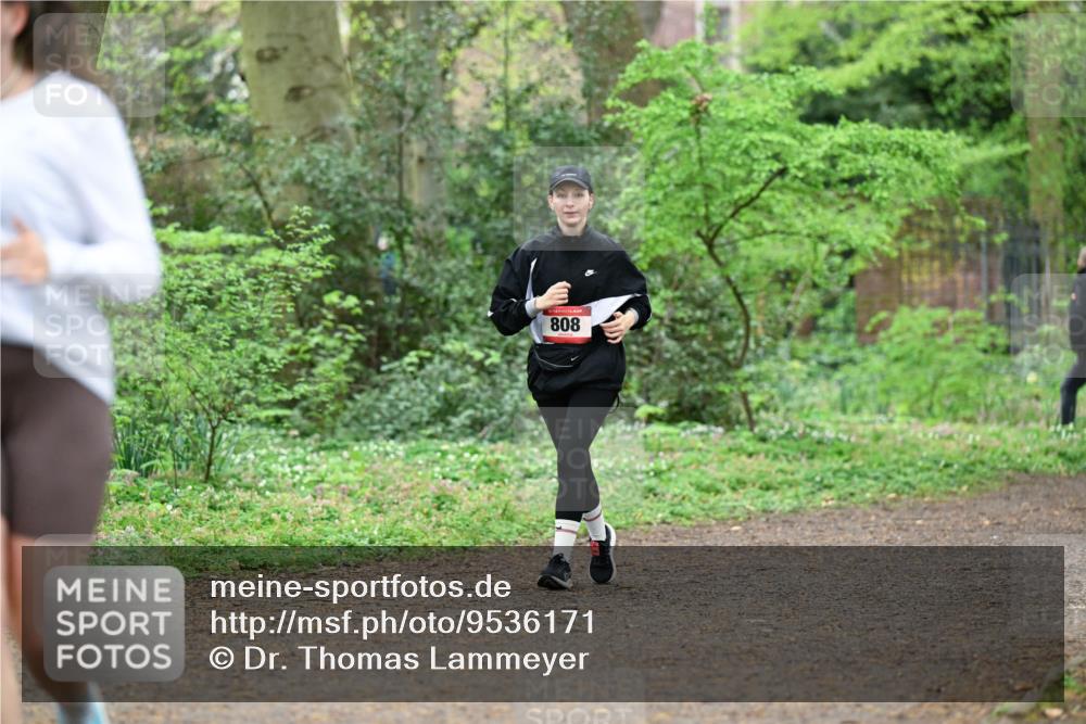 19.04.2026 - Hammer Lauf Dr. Thomas Lammeyer http://msf.ph/oto/9536171 19.04.2026 10:21:42 Laufen 808 meine-sportfotos.de
