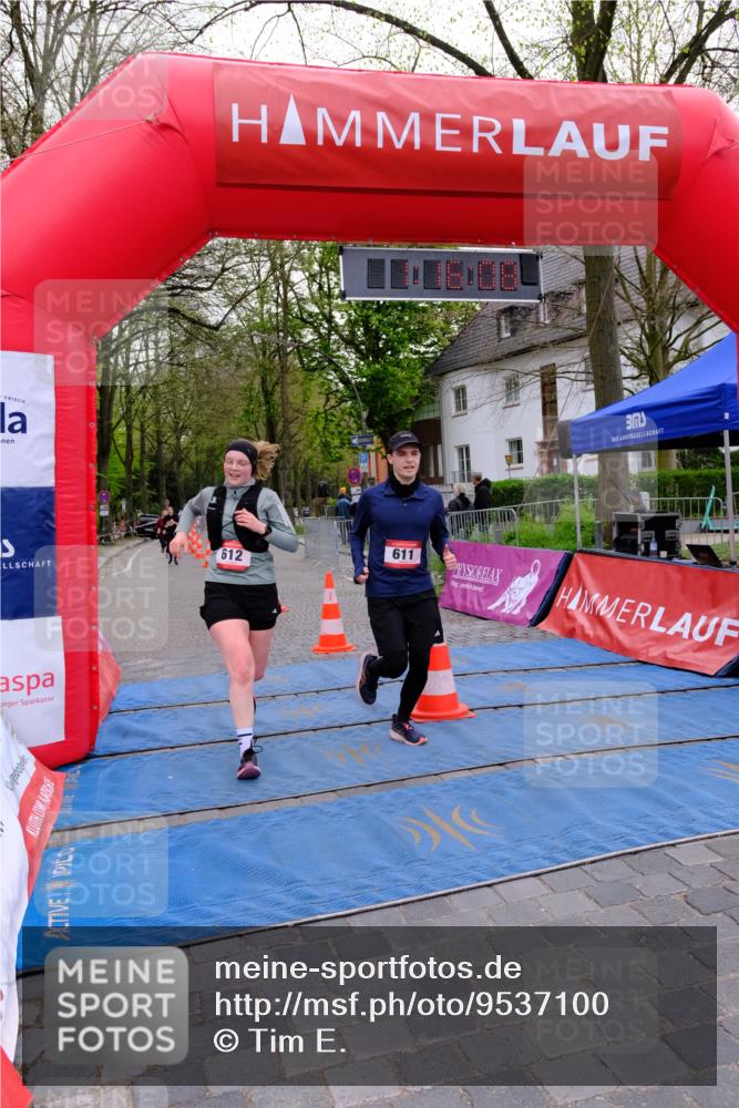 19.04.2026 - Hammer Lauf Tim E. http://msf.ph/oto/9537100 19.04.2026 11:01:16 Ziel 302, 611, 612 meine-sportfotos.de