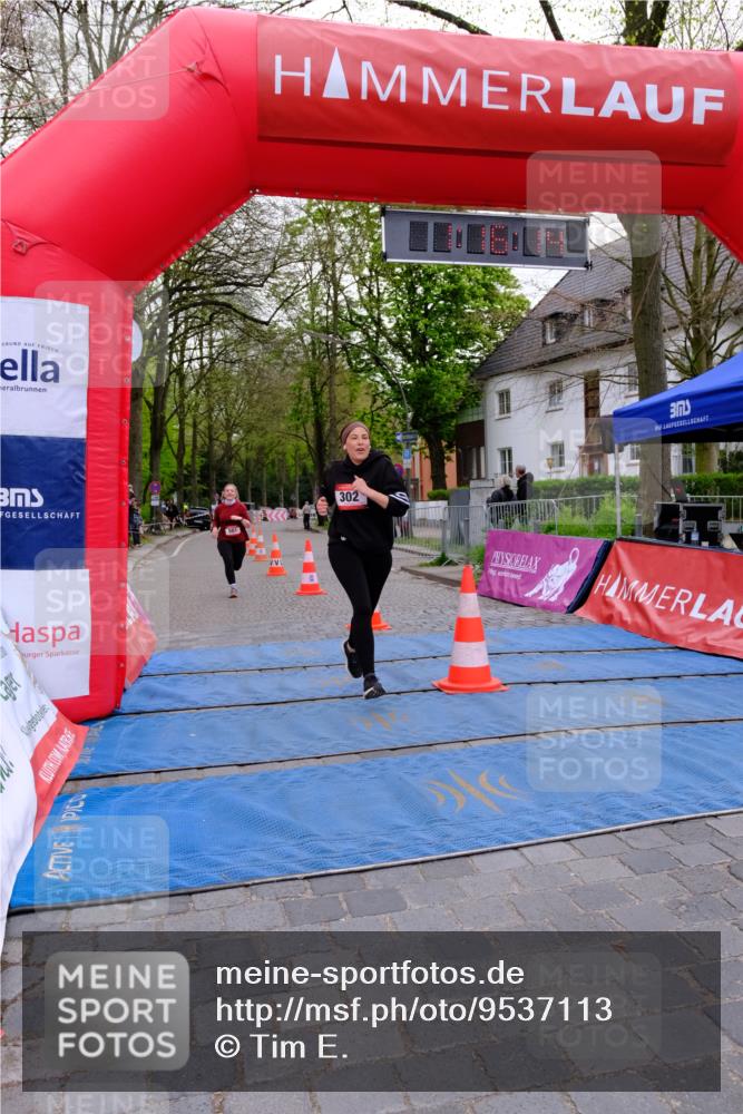 19.04.2026 - Hammer Lauf Tim E. http://msf.ph/oto/9537113 19.04.2026 11:01:22 Ziel 302, 501 meine-sportfotos.de