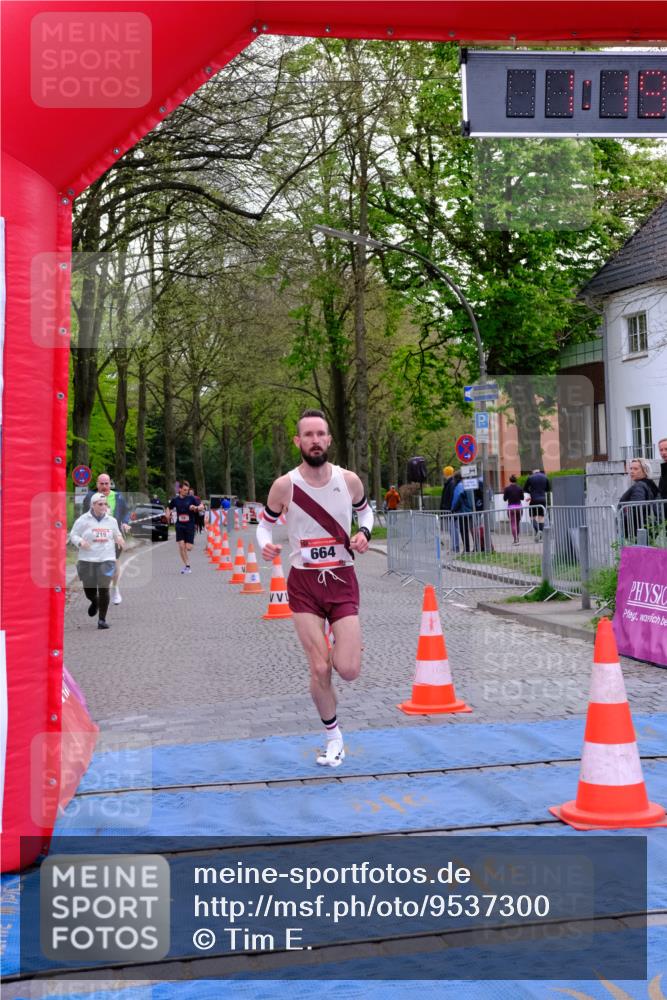 19.04.2026 - Hammer Lauf Tim E. http://msf.ph/oto/9537300 19.04.2026 11:04:17 Ziel 19, 219, 220, 664, 756 meine-sportfotos.de