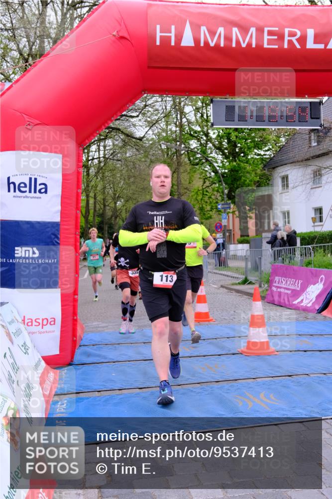 19.04.2026 - Hammer Lauf Tim E. http://msf.ph/oto/9537413 19.04.2026 11:05:03 Ziel 13, 14, 15, 21, 113, 269, 335, 349, 351, 1165, 1300 meine-sportfotos.de