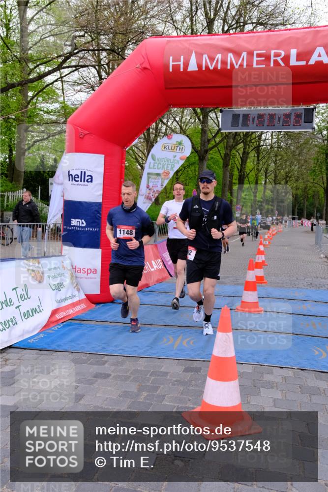19.04.2026 - Hammer Lauf Tim E. http://msf.ph/oto/9537548 19.04.2026 11:06:05 Ziel 297, 432, 562, 939, 1147, 1148 meine-sportfotos.de