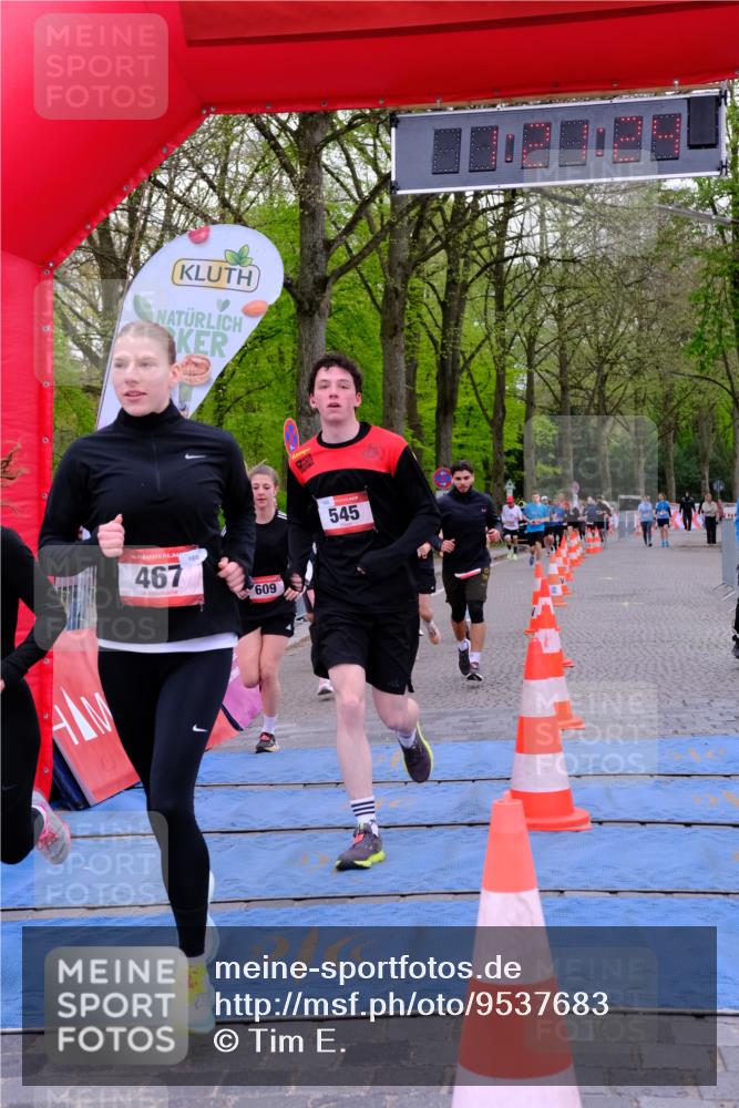 19.04.2026 - Hammer Lauf Tim E. http://msf.ph/oto/9537683 19.04.2026 11:06:32 Ziel 4, 117, 154, 467, 545, 604, 609, 796, 825, 912, 920 meine-sportfotos.de