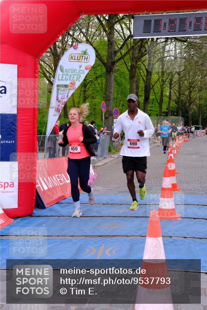 19.04.2026 - Hammer Lauf Tim E. http://msf.ph/oto/9537793 19.04.2026 11:06:55 Ziel 163, 450, 690, 830, 860 meine-sportfotos.de
