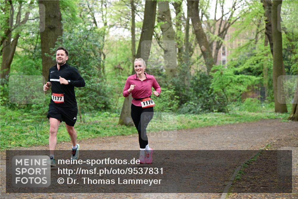 19.04.2026 - Hammer Lauf Dr. Thomas Lammeyer http://msf.ph/oto/9537831 19.04.2026 10:32:40 Laufen 1177, 1176 meine-sportfotos.de