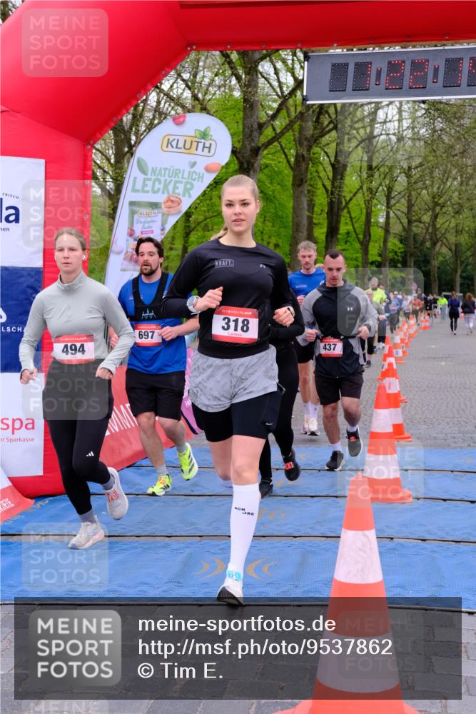 19.04.2026 - Hammer Lauf Tim E. http://msf.ph/oto/9537862 19.04.2026 11:07:23 Ziel 11, 174, 193, 211, 318, 437, 494, 549, 656, 697, 1018, 1208, 1231, 1876 meine-sportfotos.de