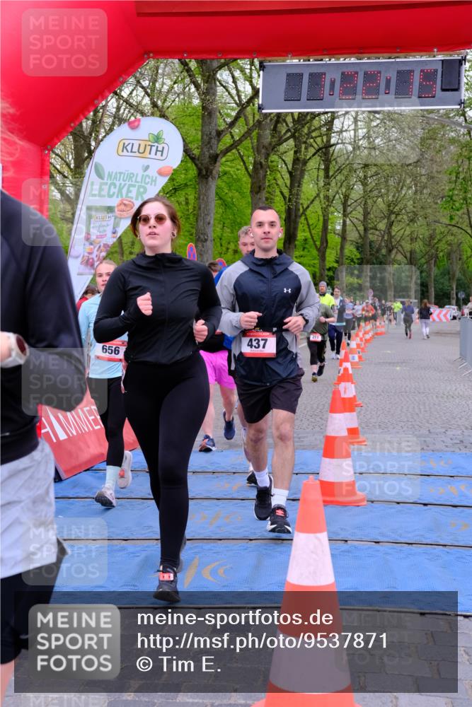 19.04.2026 - Hammer Lauf Tim E. http://msf.ph/oto/9537871 19.04.2026 11:07:24 Ziel 11, 174, 193, 211, 318, 326, 437, 494, 549, 636, 656, 697, 986, 1018, 1208, 1231, 1876 meine-sportfotos.de