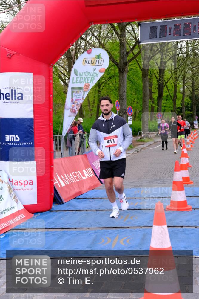 19.04.2026 - Hammer Lauf Tim E. http://msf.ph/oto/9537962 19.04.2026 11:08:09 Ziel 202, 411, 421, 499 meine-sportfotos.de