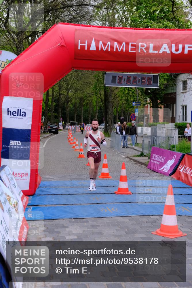 19.04.2026 - Hammer Lauf Tim E. http://msf.ph/oto/9538178 19.04.2026 11:22:45 Ziel 218, 562, 664 meine-sportfotos.de