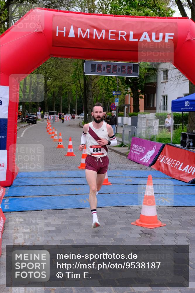 19.04.2026 - Hammer Lauf Tim E. http://msf.ph/oto/9538187 19.04.2026 11:22:46 Ziel 218, 562, 664 meine-sportfotos.de