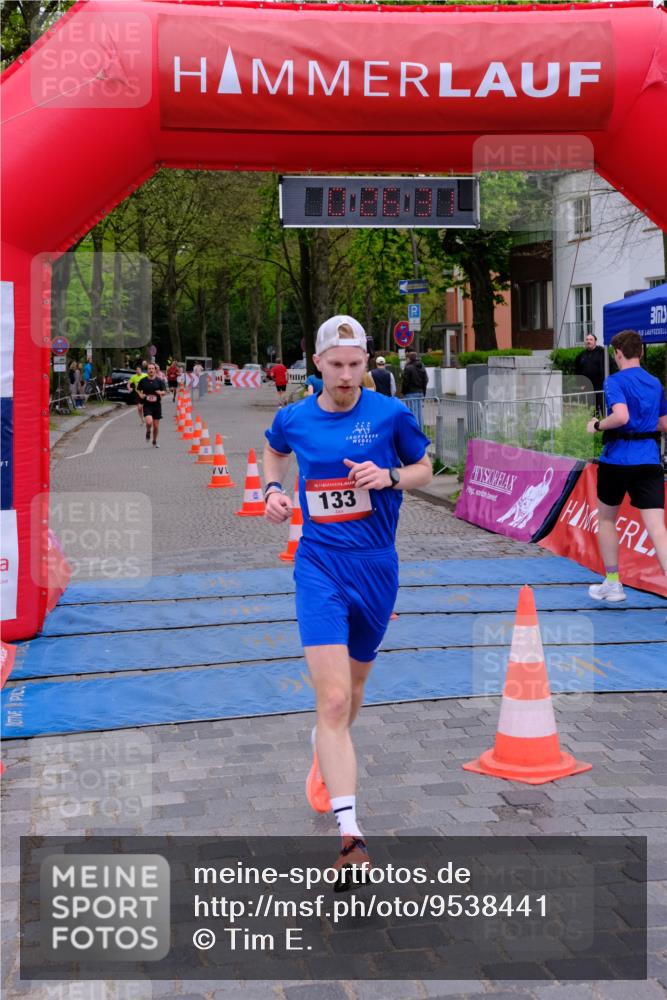 19.04.2026 - Hammer Lauf Tim E. http://msf.ph/oto/9538441 19.04.2026 11:26:40 Ziel 23, 133, 193, 604, 929, 1163 meine-sportfotos.de