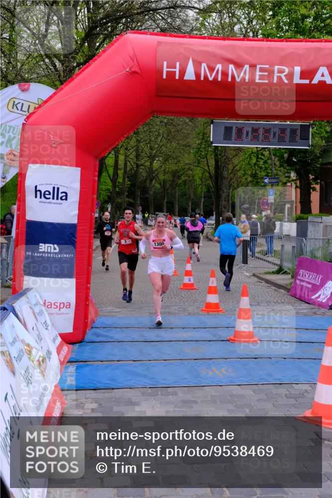 19.04.2026 - Hammer Lauf Tim E. http://msf.ph/oto/9538469 19.04.2026 11:26:50 Ziel 3, 13, 15, 23, 112, 163, 174, 1300 meine-sportfotos.de