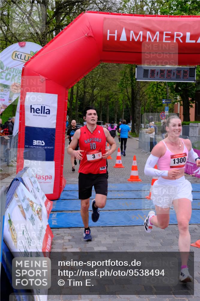19.04.2026 - Hammer Lauf Tim E. http://msf.ph/oto/9538494 19.04.2026 11:26:52 Ziel 3, 13, 15, 112, 163, 174, 1300 meine-sportfotos.de