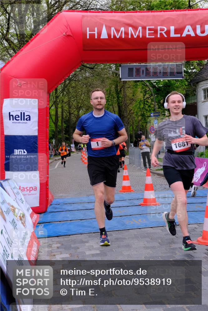 19.04.2026 - Hammer Lauf Tim E. http://msf.ph/oto/9538919 19.04.2026 11:30:45 Ziel 1, 414, 418, 421, 680, 1296, 1681 meine-sportfotos.de