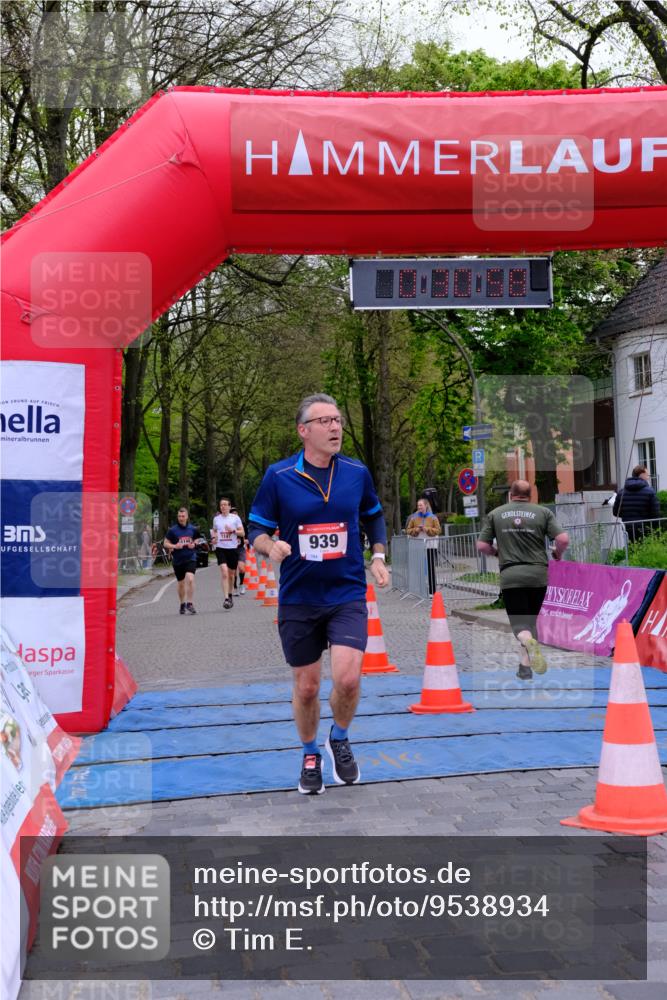 19.04.2026 - Hammer Lauf Tim E. http://msf.ph/oto/9538934 19.04.2026 11:31:06 Ziel 211, 939, 1147, 1148 meine-sportfotos.de