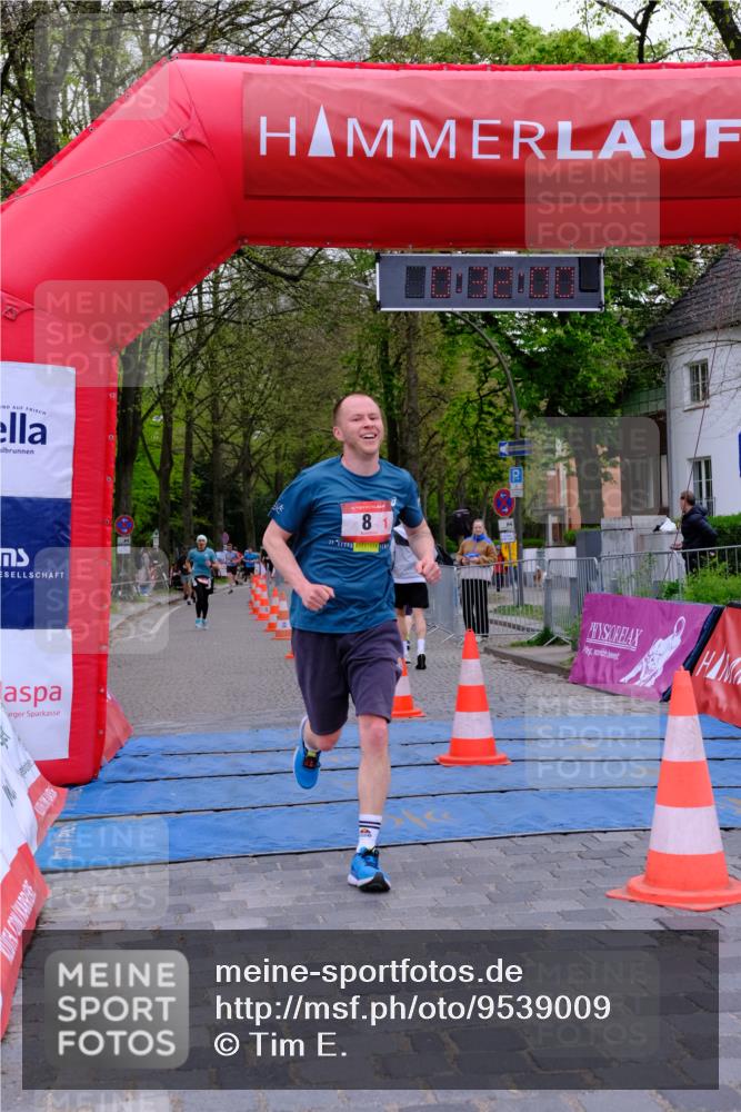 19.04.2026 - Hammer Lauf Tim E. http://msf.ph/oto/9539009 19.04.2026 11:32:08 Ziel 411, 931, 1876 meine-sportfotos.de