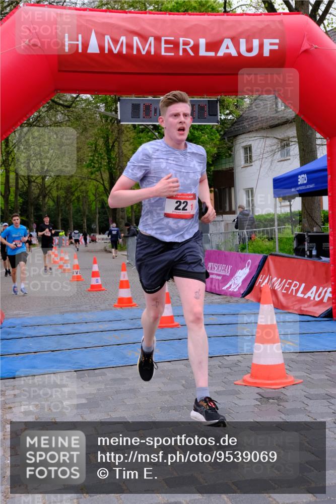 19.04.2026 - Hammer Lauf Tim E. http://msf.ph/oto/9539069 19.04.2026 11:32:25 Ziel 22, 297, 433, 516, 624, 627, 928 meine-sportfotos.de