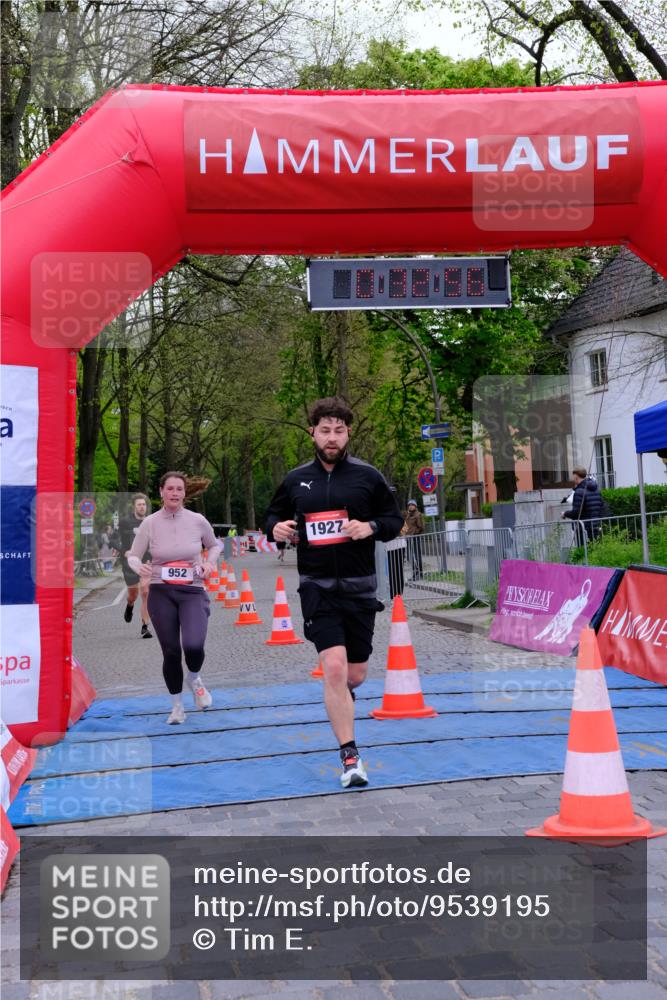 19.04.2026 - Hammer Lauf Tim E. http://msf.ph/oto/9539195 19.04.2026 11:33:04 Ziel 920, 952, 1927 meine-sportfotos.de
