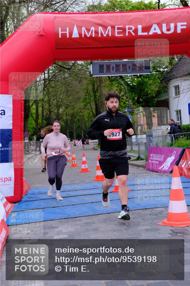 19.04.2026 - Hammer Lauf Tim E. http://msf.ph/oto/9539198 19.04.2026 11:33:04 Ziel 920, 952, 1927 meine-sportfotos.de