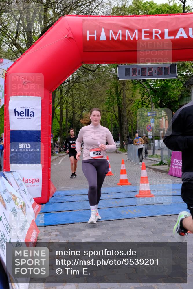 19.04.2026 - Hammer Lauf Tim E. http://msf.ph/oto/9539201 19.04.2026 11:33:05 Ziel 920, 952, 1927 meine-sportfotos.de