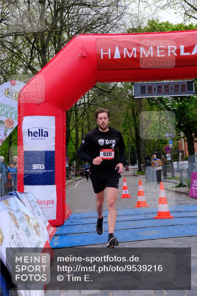 19.04.2026 - Hammer Lauf Tim E. http://msf.ph/oto/9539216 19.04.2026 11:33:07 Ziel 920, 952, 1163, 1927 meine-sportfotos.de