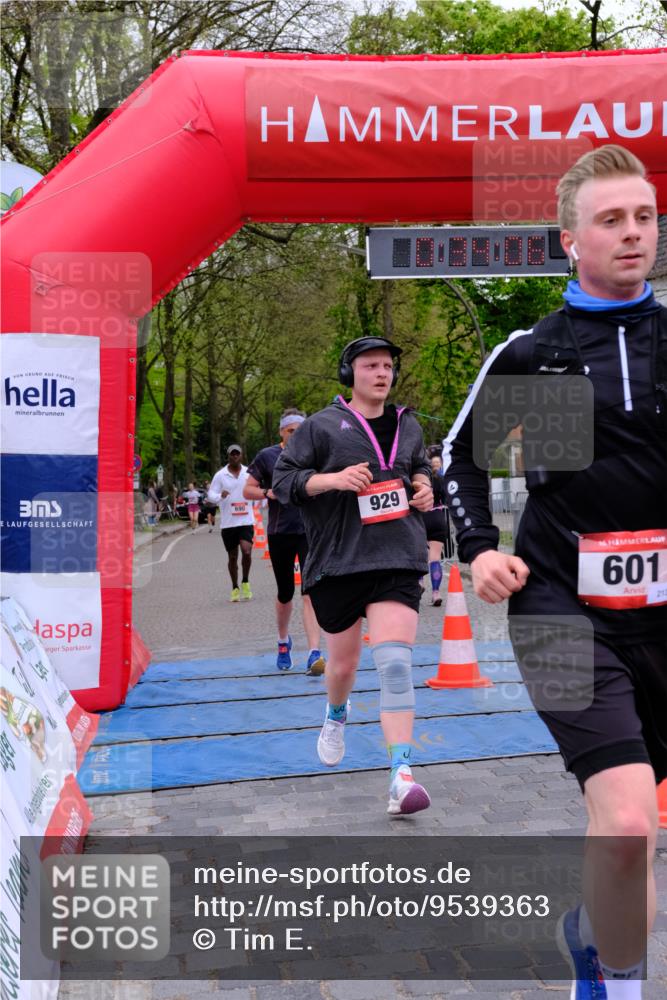 19.04.2026 - Hammer Lauf Tim E. http://msf.ph/oto/9539363 19.04.2026 11:34:14 Ziel 8, 112, 307, 601, 690, 860, 929, 1085 meine-sportfotos.de