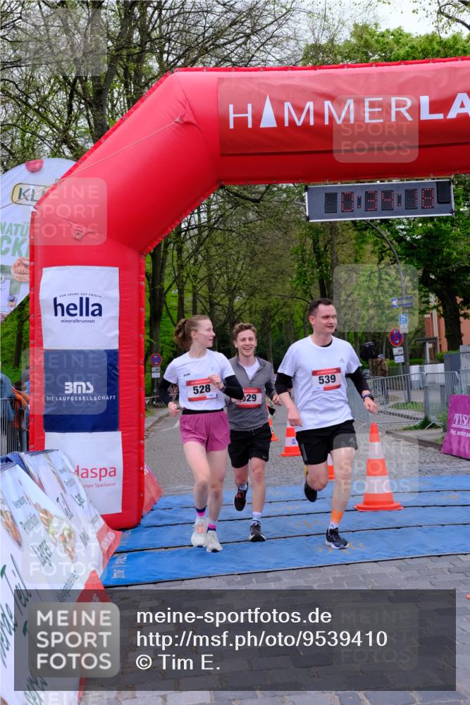 19.04.2026 - Hammer Lauf Tim E. http://msf.ph/oto/9539410 19.04.2026 11:34:26 Ziel 528, 529, 539, 775 meine-sportfotos.de