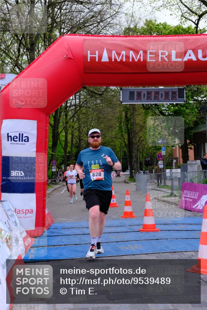 19.04.2026 - Hammer Lauf Tim E. http://msf.ph/oto/9539489 19.04.2026 11:35:11 Ziel 2, 12, 409, 437, 450, 482, 620 meine-sportfotos.de