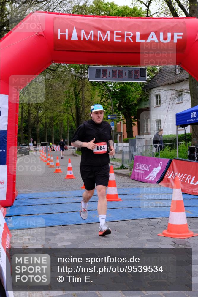 19.04.2026 - Hammer Lauf Tim E. http://msf.ph/oto/9539534 19.04.2026 11:35:27 Ziel 554, 864 meine-sportfotos.de
