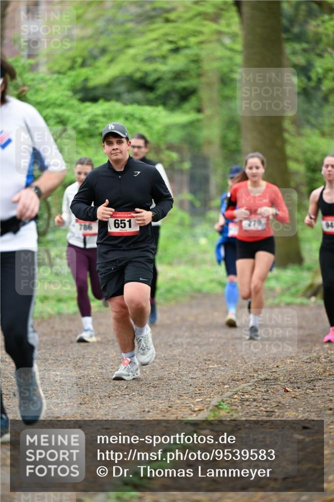 19.04.2026 - Hammer Lauf Dr. Thomas Lammeyer http://msf.ph/oto/9539583 19.04.2026 10:40:35 Laufen 786, 651, 279 meine-sportfotos.de