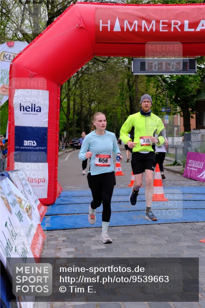 19.04.2026 - Hammer Lauf Tim E. http://msf.ph/oto/9539663 19.04.2026 11:36:49 Ziel 326, 404, 637, 656 meine-sportfotos.de
