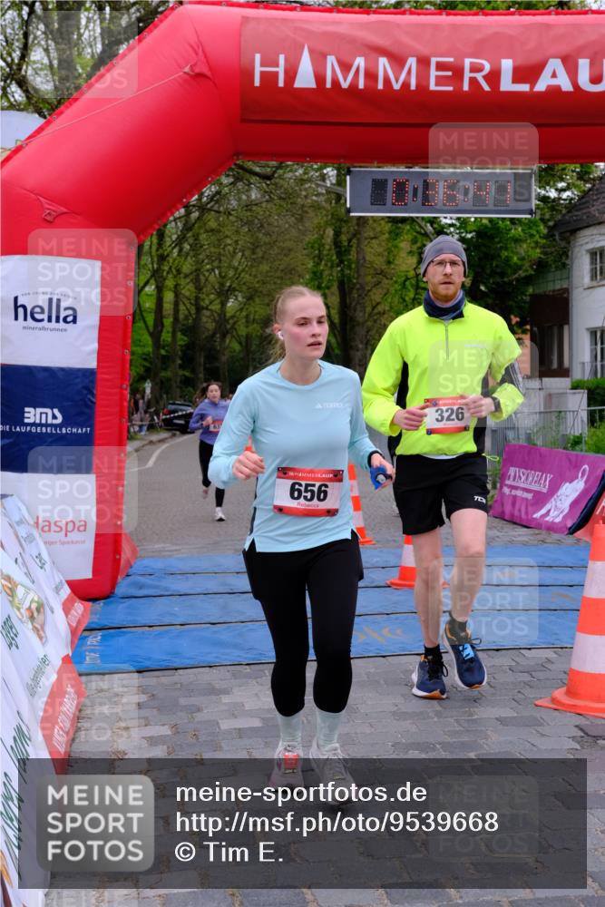19.04.2026 - Hammer Lauf Tim E. http://msf.ph/oto/9539668 19.04.2026 11:36:49 Ziel 326, 404, 637, 656 meine-sportfotos.de