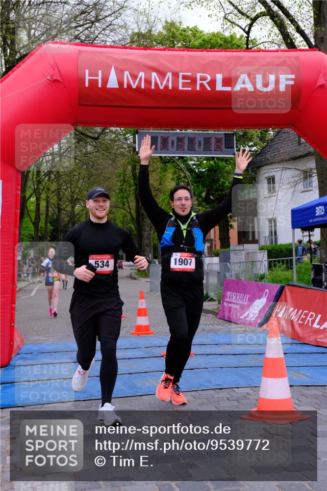19.04.2026 - Hammer Lauf Tim E. http://msf.ph/oto/9539772 19.04.2026 11:37:26 Ziel 9, 10, 534, 1907 meine-sportfotos.de