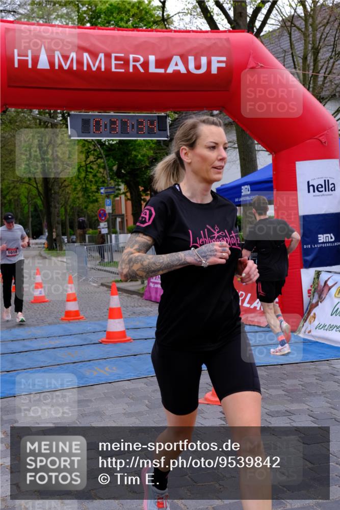 19.04.2026 - Hammer Lauf Tim E. http://msf.ph/oto/9539842 19.04.2026 11:37:42 Ziel 415, 510, 513, 514, 1018, 1151 meine-sportfotos.de