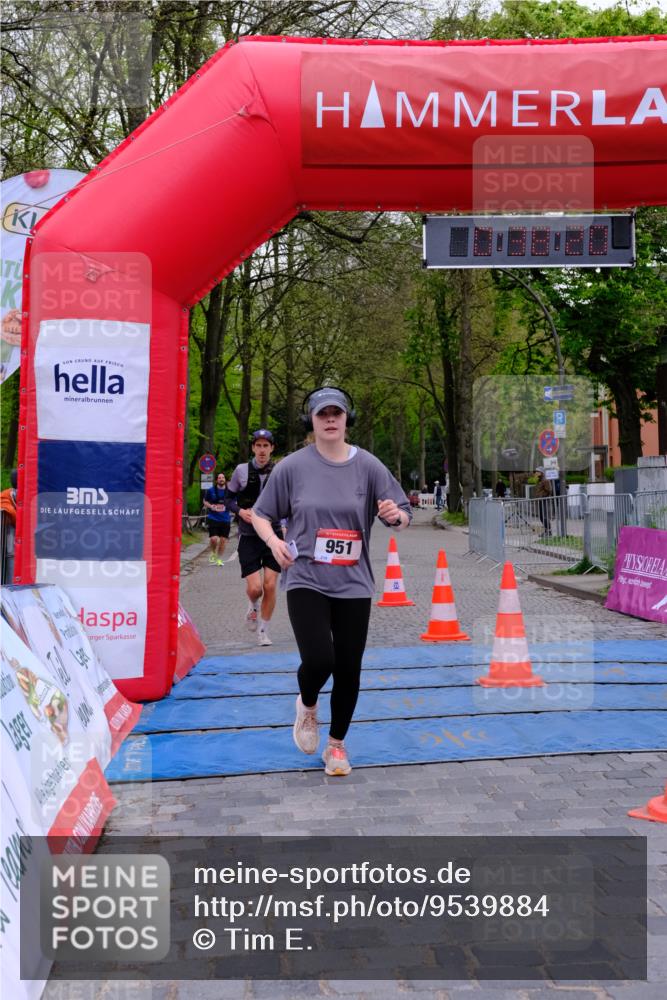 19.04.2026 - Hammer Lauf Tim E. http://msf.ph/oto/9539884 19.04.2026 11:38:28 Ziel 420, 951, 1928 meine-sportfotos.de