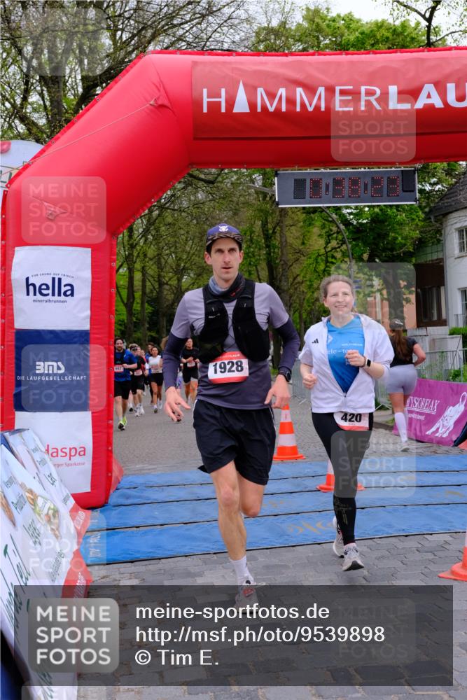 19.04.2026 - Hammer Lauf Tim E. http://msf.ph/oto/9539898 19.04.2026 11:38:31 Ziel 331, 333, 407, 420, 697, 951, 1269, 1919, 1928 meine-sportfotos.de