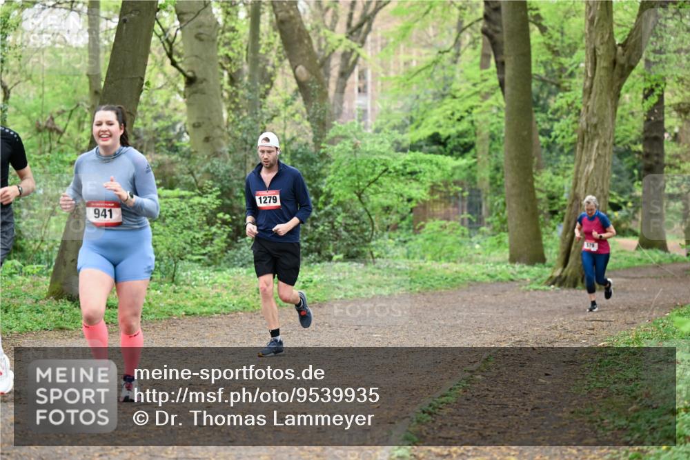 19.04.2026 - Hammer Lauf Dr. Thomas Lammeyer http://msf.ph/oto/9539935 19.04.2026 10:41:30 Laufen 941, 1279, 579 meine-sportfotos.de