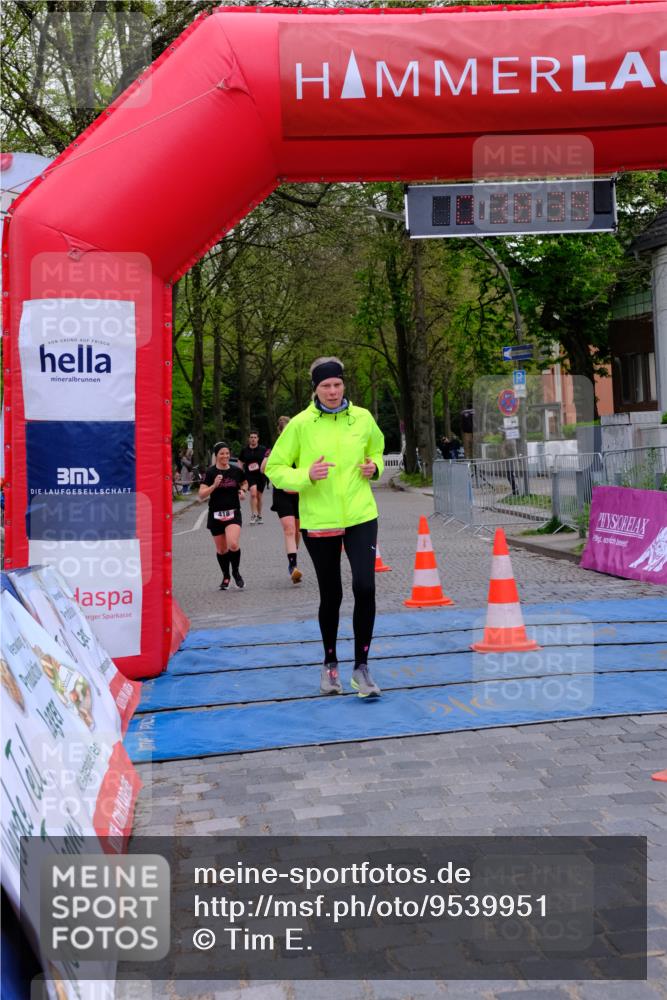 19.04.2026 - Hammer Lauf Tim E. http://msf.ph/oto/9539951 19.04.2026 11:38:47 Ziel 19, 414, 416, 418 meine-sportfotos.de